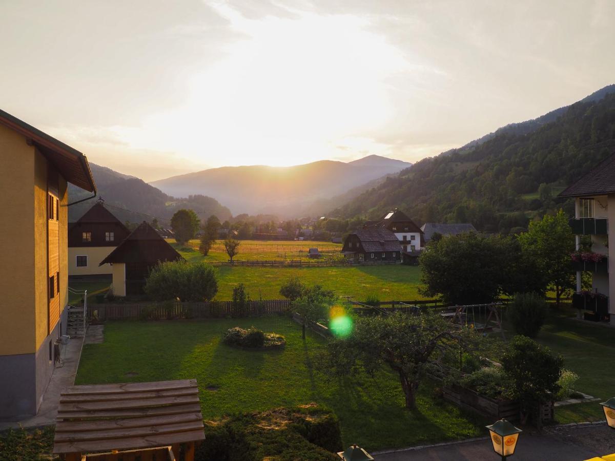 Ottl'S Appartements Mit Kreischbergblick ザンクト・ローレンツェン・オプ・ムーラウ エクステリア 写真